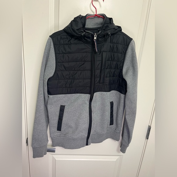 Tommy Hilfiger Other - Tommy Hilfiger Men's Black and Gray Zip-Up jacket in size S